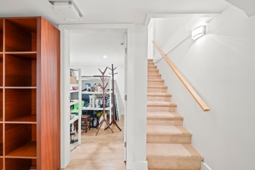2896 38Th Avenue W, Vancouver, BC 