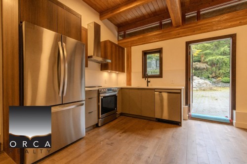5363 Kew Cliff Road , West Vancouver, BC V7W 1M3 4