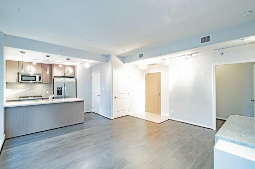 20XX-1211 Melville Street , Vancouver, BC V6E 0A7 2