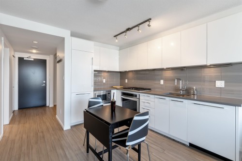 2008-6658 Dow Avenue, Burnaby, BC 