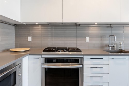 2008-6658 Dow Avenue, Burnaby, BC 