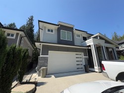 11353 242a Street  Maple Ridge, BC V2W 1H5