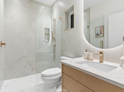 1-2541 2nd Avenue E Vancouver, BC V5M 1C7
