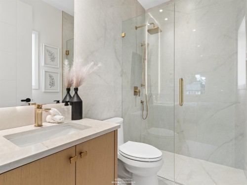 2543 2Nd Avenue E, Vancouver, BC 
