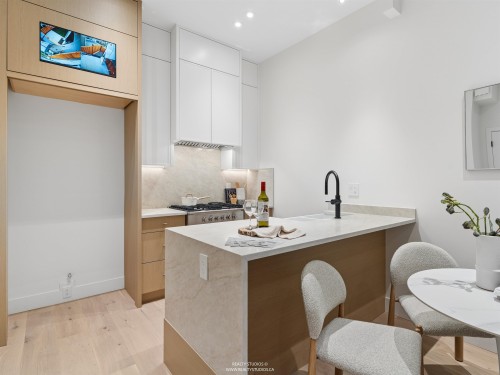 2543 2Nd Avenue E, Vancouver, BC 