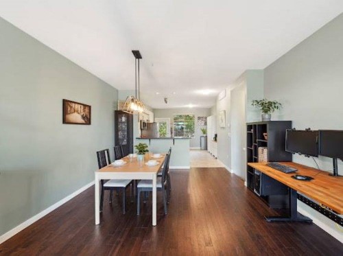 320 Decaire Street , Coquitlam, BC V3K 7C3 4