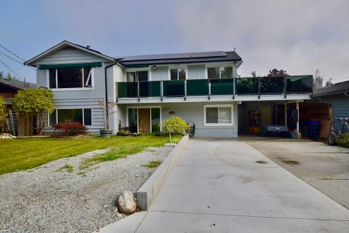 1822 Hall Road  Sechelt, BC V7Z 0A9