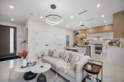 1554 66th Avenue W Vancouver, BC V6P 2R9