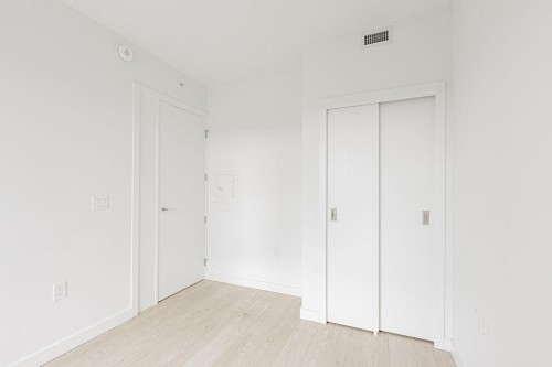 5xx-2181 Madison Avenue , Burnaby, BC V5C 0N4 5