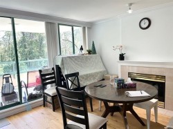4A-338 Taylor Way West Vancouver, BC V7T 2Y1