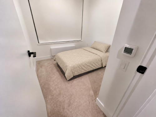 5xx-8750 University Crescent , Burnaby, BC V5A 0G9 2