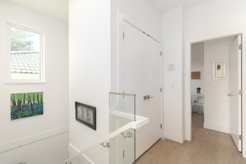 572 16Th Avenue E, Vancouver, BC 