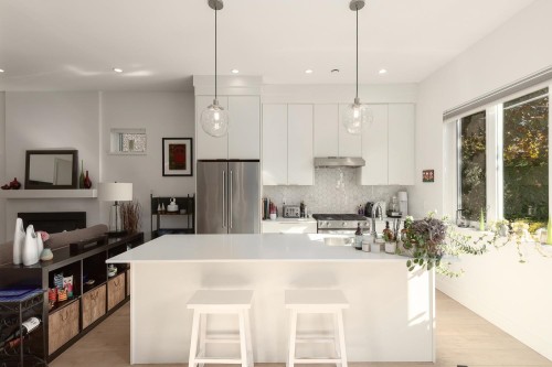 572 16Th Avenue E, Vancouver, BC 
