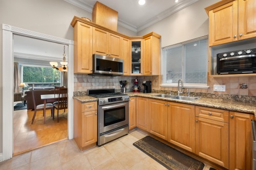 7483 West Boulevard, Vancouver, BC 
