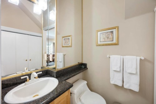 7483 West Boulevard, Vancouver, BC 