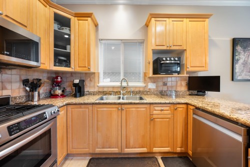 7483 West Boulevard, Vancouver, BC 