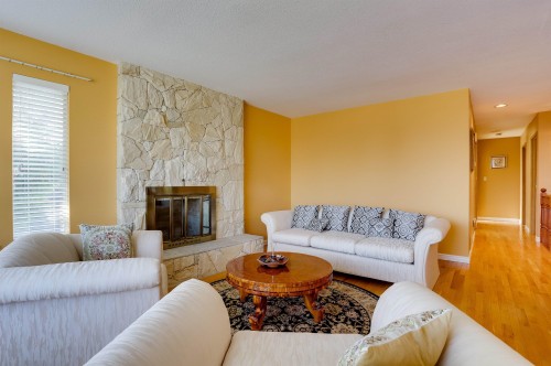 468 Cariboo Crescent, Coquitlam, BC 