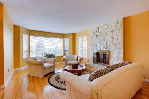 468 Cariboo Crescent, Coquitlam, BC 
