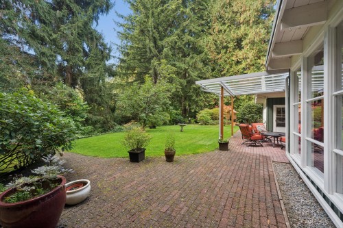455 Macbeth Crescent, West Vancouver, BC 