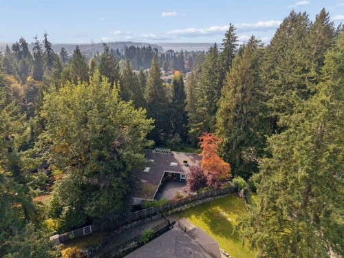 455 Macbeth Crescent, West Vancouver, BC 