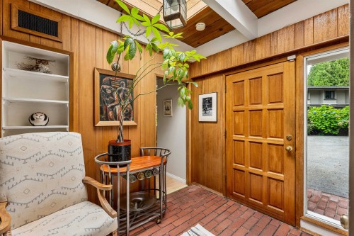 455 Macbeth Crescent, West Vancouver, BC 