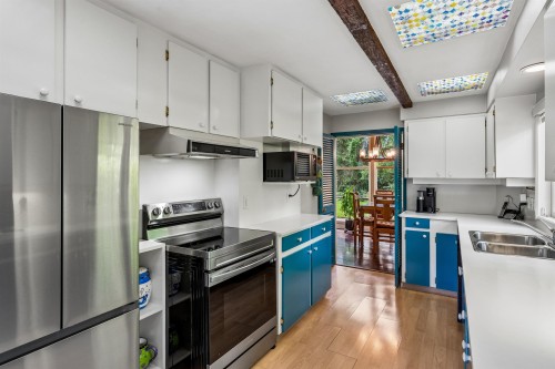 455 Macbeth Crescent, West Vancouver, BC 