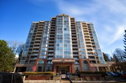 1213-1327 Keith Road ENorth Vancouver, BC V7J 3T5