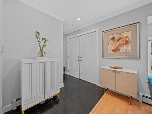 533 8Th Avenue E, Vancouver, BC 