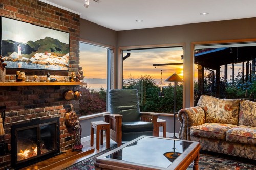 2215 Chairlift Road  West Vancouver, BC V7S 2T4