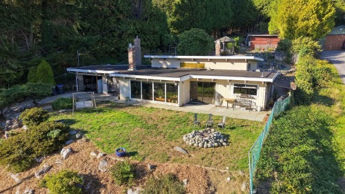 5430 Lawson Road  Sechelt, BC V7Z 0N1