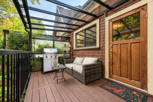 1761 4Th Avenue E, Vancouver, BC 