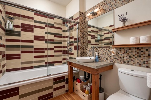 1761 4Th Avenue E, Vancouver, BC 