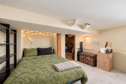 1761 4Th Avenue E, Vancouver, BC 