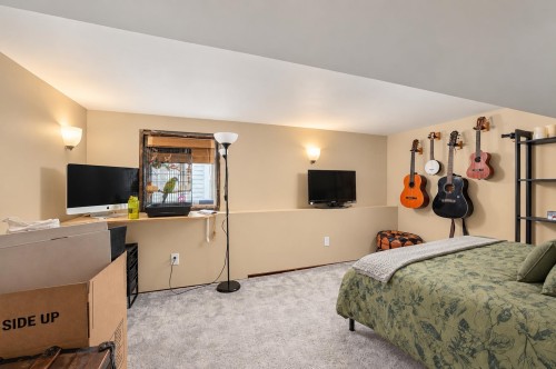 1761 4Th Avenue E, Vancouver, BC 