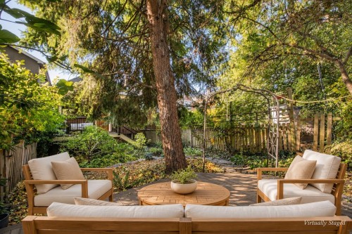 1761 4Th Avenue E, Vancouver, BC 