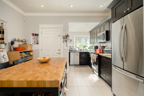 518 11Th Avenue E, Vancouver, BC 
