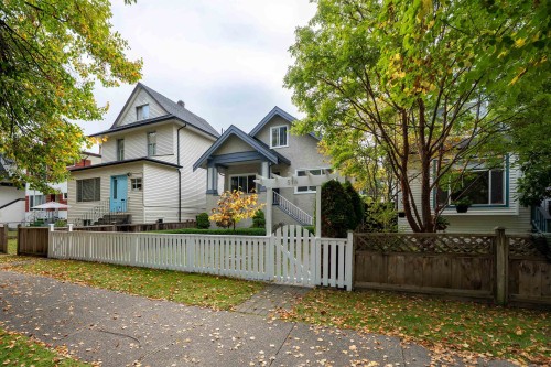 518 11Th Avenue E, Vancouver, BC 