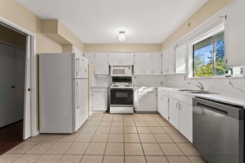 8975 Cook Crescent, Richmond, BC 