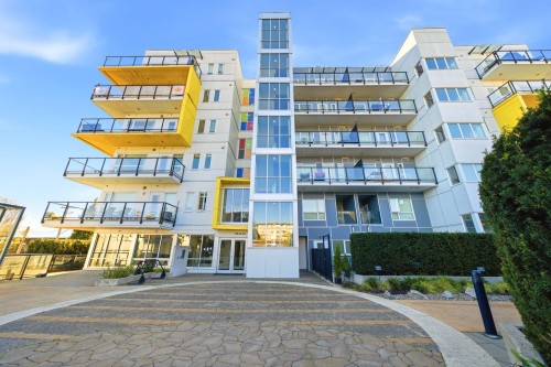 103-809 Fourth Avenue  New Westminster, BC V3M 0K1