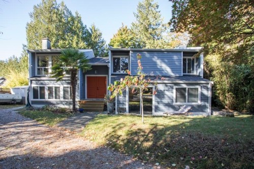 253 49 Street  Delta, BC V4M 3N3