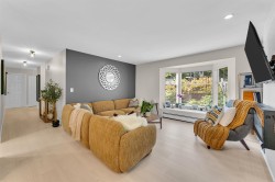 10-1140 Falcon Drive  Coquitlam, BC V3E 2J6
