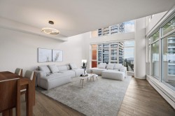 2803-4688 Kingsway Burnaby, BC V5H 0E9