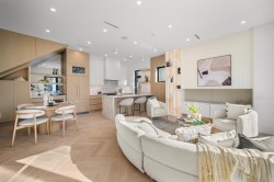 411 19th Avenue W Vancouver, BC V5Y 2B8