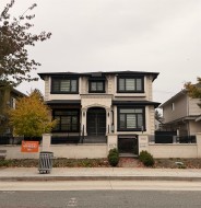 1575 49th Avenue E Vancouver, BC V5P 1S7