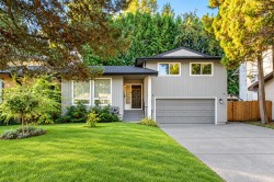2670 Burnside Place Coquitlam, BC V3E 1A2