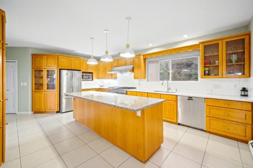 2260 Sicamous Avenue, Coquitlam, BC 
