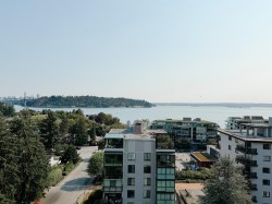1001-555 13th Street West Vancouver, BC V7T 2N8