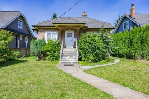 815 Eighth Avenue  New Westminster, BC V3M 2R4