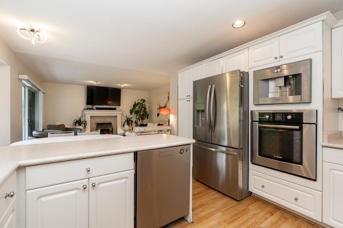 1641 53a Street  Delta, BC V4M 3G3