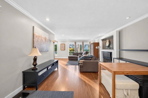 10180 Cornerbrook Crescent, Richmond, BC 